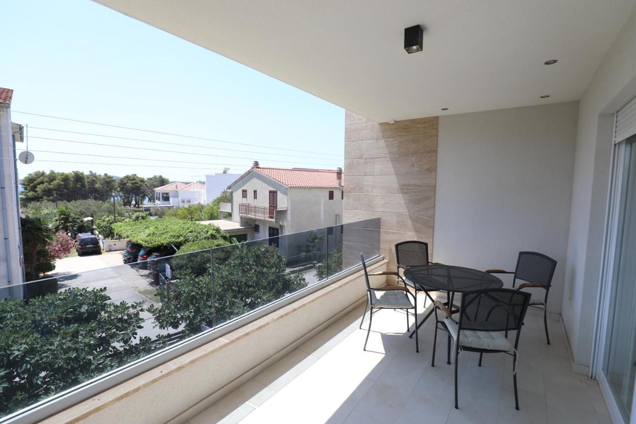 Smil'E Apartments Vodice Exterior photo